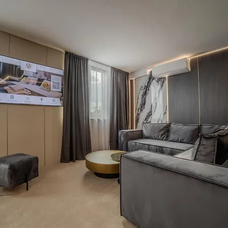 Aslan Gold فندق 3*