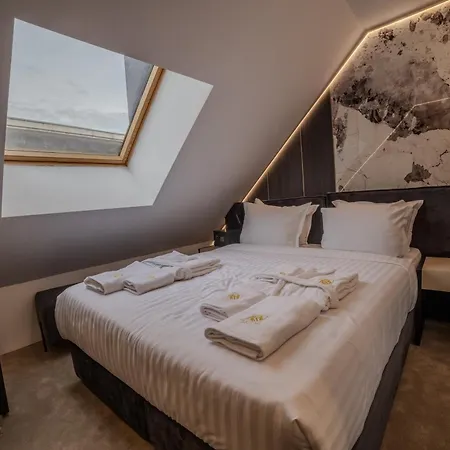 فندق Aslan Gold فارنا